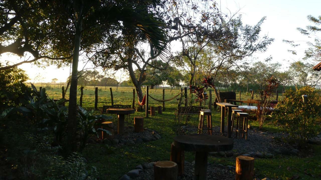 Naturalmente Boutique Bungalows Y Cocina Mediterranea Las Lajas  Exterior foto